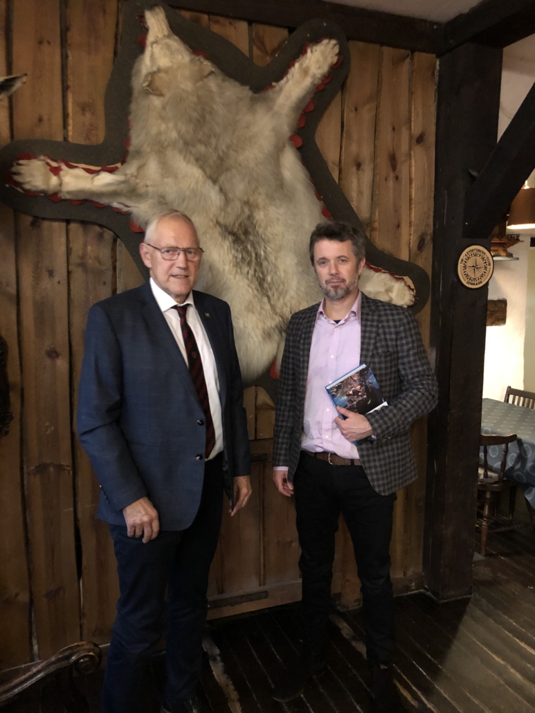 Kronprins Frederik og Eventyrernes Klubs formand Kaare Wagner
